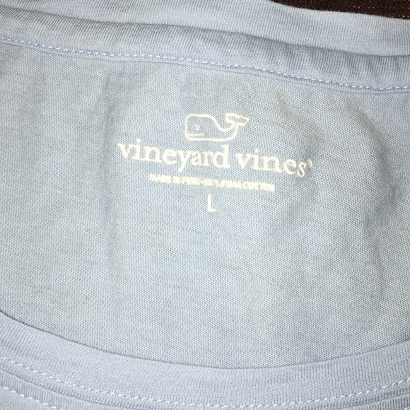 ✅Vineyard Vines long sleeve - Picture 3 of 7